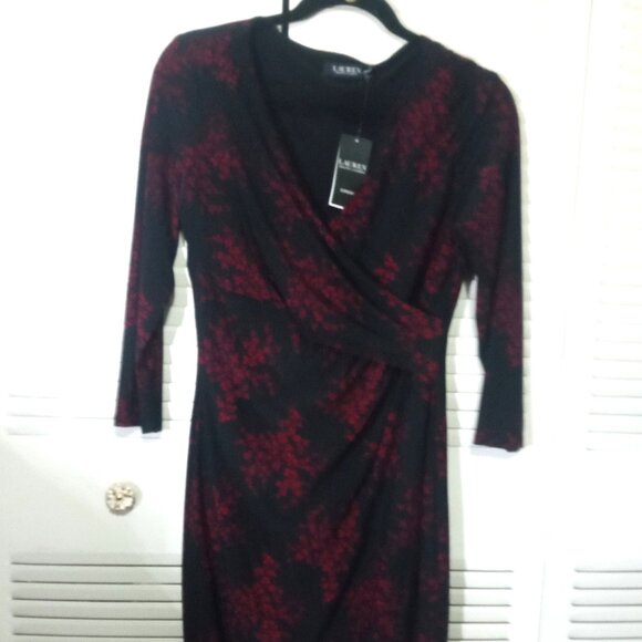 LAUREN RALPH LAUREN Faux Wrap Size 6 S Red Black Floral Side Ruch Dress V Neck - Picture 3 of 10